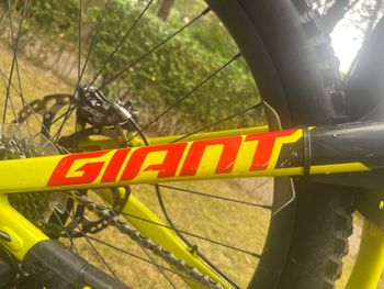 Used Giant Glory 27.5 2 2016 2016 Mountainbike, Black, 27.5 — image 11 of 13