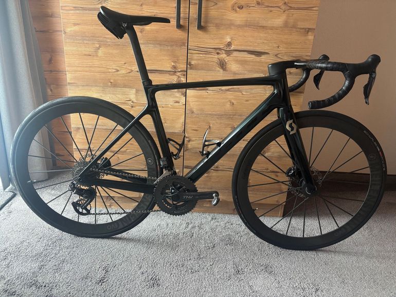Used Scott Addict Shimano Dura Ace Di2 2023 Road & Gravel, Black — image 1 of 12