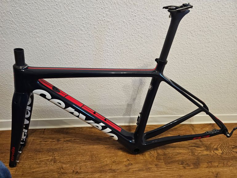 Ultegra Cervelo R3 Frameset 2018 R3 Ultegra Di2 Cervelo R3 Disc Frameset 2018 Cervélo R3 Dura Ace 9100 2018  2018