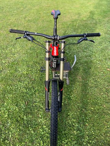 Gebrauchtes Giant Glory 2 2018 Mountainbike, Rot, 27, 5 (650B) — Bild 10 von 10