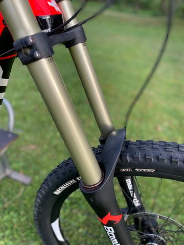 Gebrauchtes Giant Glory 2 2018 Mountainbike, Rot, 27, 5 (650B) — Bild 6 von 10