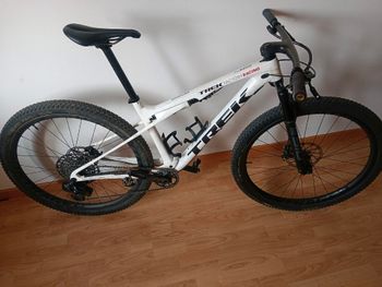 Trek, Supercaliber 9.8 2023