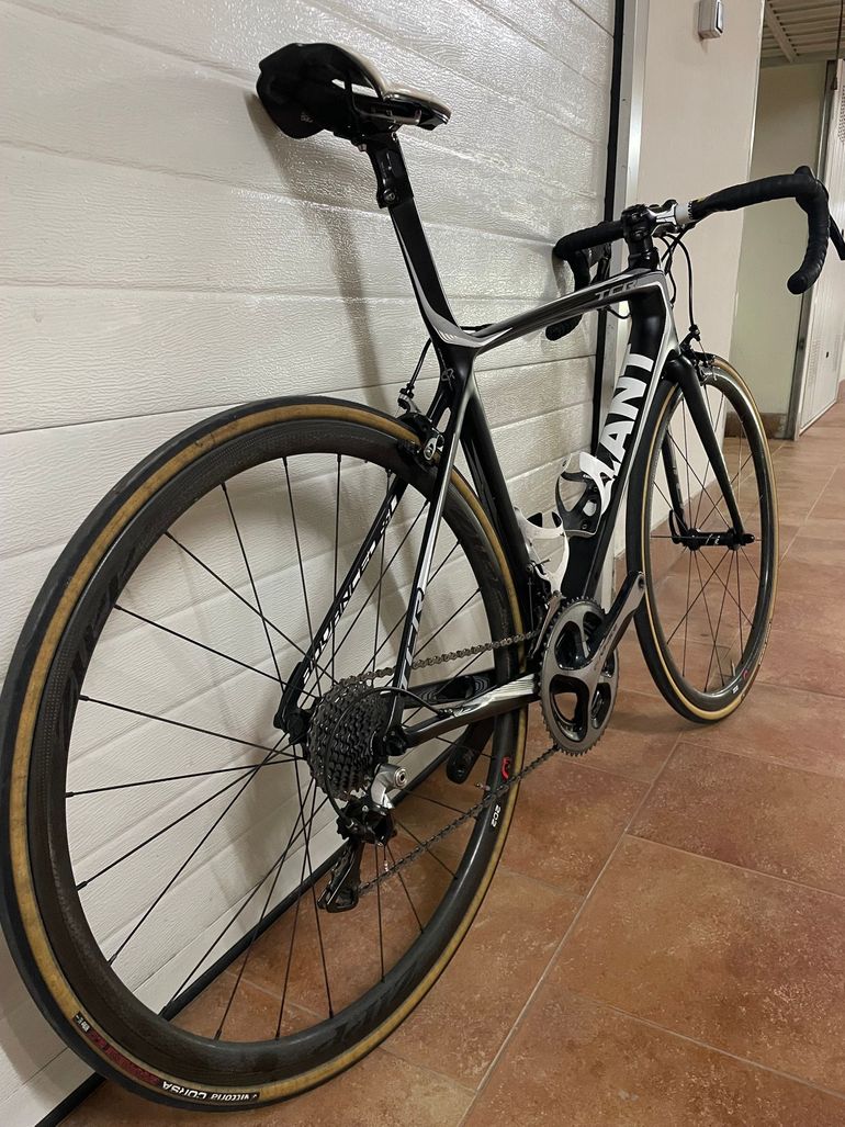 Used Giant TCR Advanced SL 1 2015 2015 Road & Gravel, Black — image 2 of 6