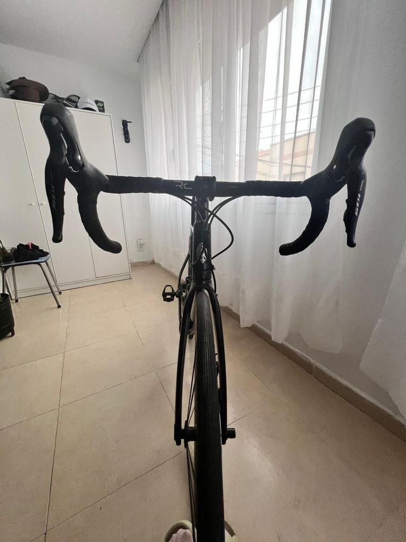 Używany Bianchi Aria Shimano 105 2022 Road & Gravel — zdjęcie 2 z 6