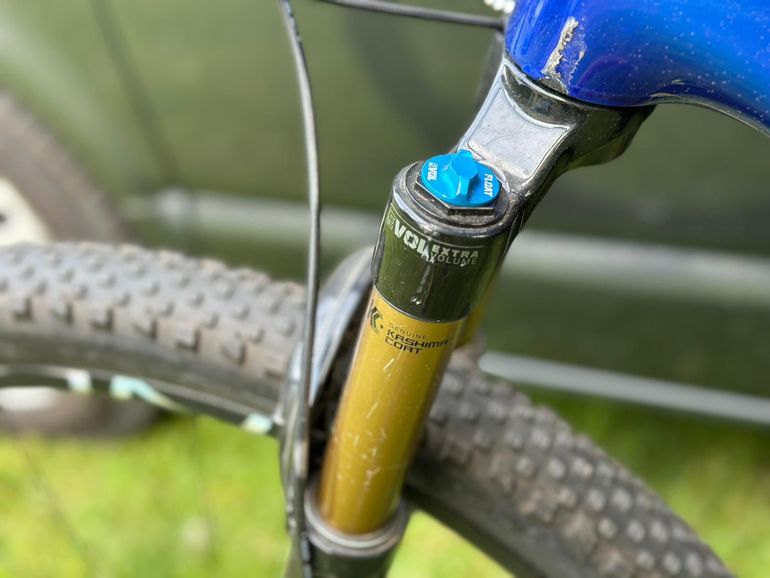 Used Santa Cruz BLUR XX1 AXS RSV / Carbon CC 2024 2024 Mountainbike — image 12 of 19