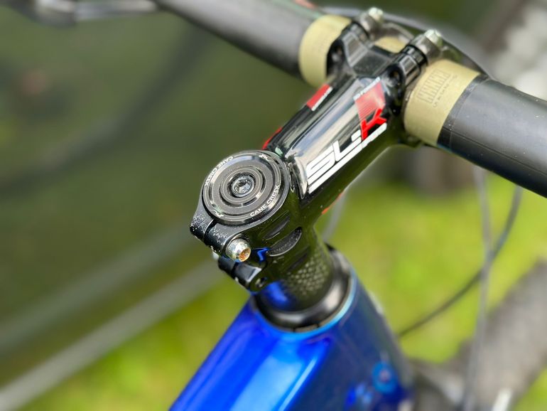 Used Santa Cruz BLUR XX1 AXS RSV / Carbon CC 2024 2024 Mountainbike — image 18 of 19