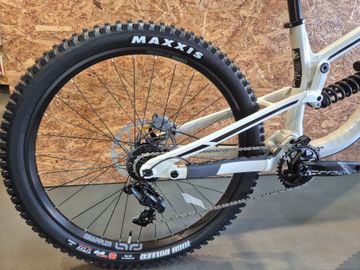 Used Transition Tr11 2025 Mountainbike, White — image 5 of 5