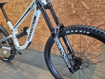 Used Transition Tr11 2025 Mountainbike, White — image 4 of 5