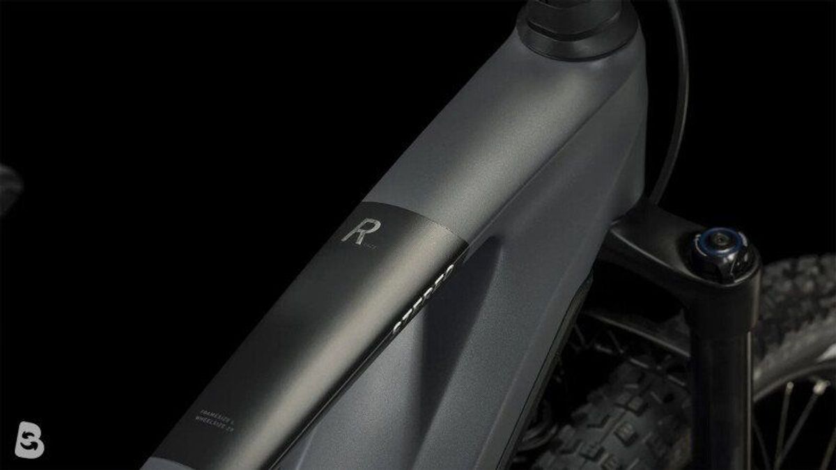 CUBE STEREO HYBRID 140 HPC, RACE 750 2024 2024