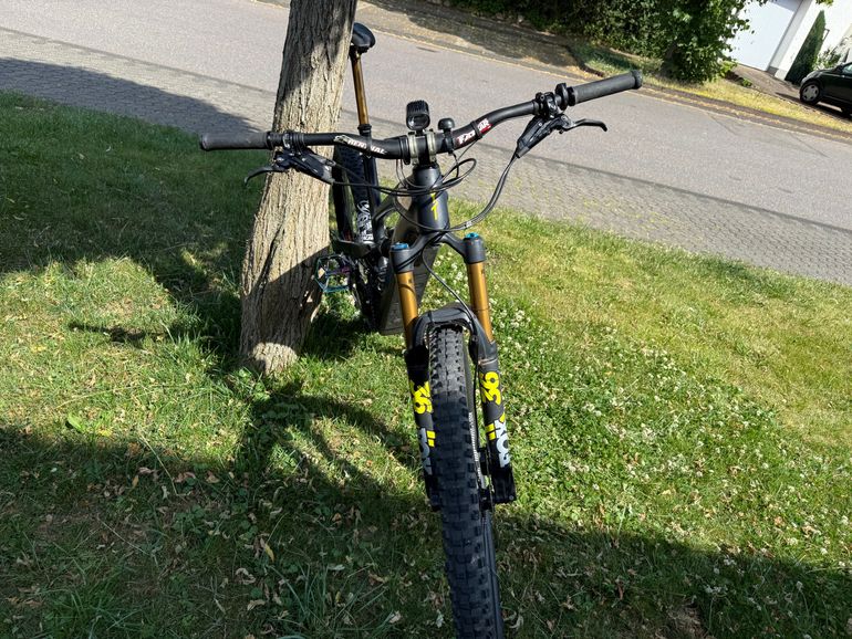 Used YT Industries DECOY CF Pro Race 2019 2019 Mountainbike, Light Gray, 29, 27.5 — image 2 of 7