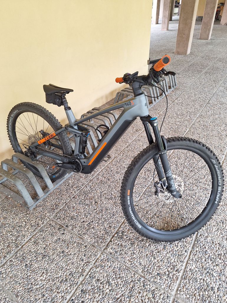 Used CUBE Cube Stereo Hybrid 140 HPC SL 750 29 2022 Mountainbike, Light Gray — image 1 of 8
