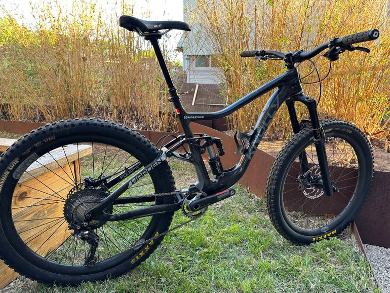 Carbon Bike 2018 Knolly Warden Carbon 2019 Knolly Warden Carbon GC