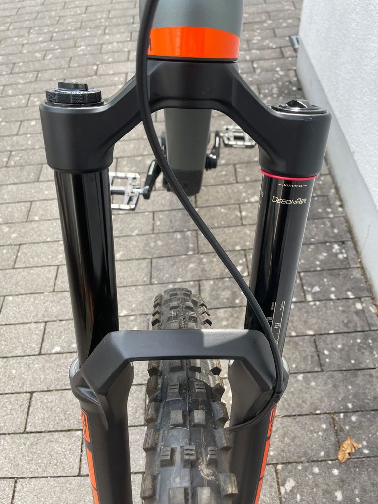 Used CUBE STEREO 170 TM 29 2021 2021 Mountainbike, Light Gray, 29 — image 2 of 12