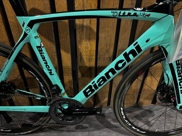 Used Bianchi Oltre XR4 Dura Ace Di2 2020 2020 Road & Gravel, Green — image 2 of 15