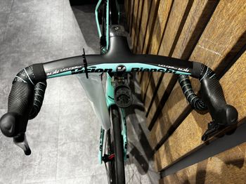 Used Bianchi Oltre XR4 Dura Ace Di2 2020 2020 Road & Gravel, Green — image 6 of 15