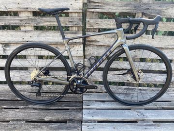 Brugt Giant Defy Advanced Pro 2 Di2 2023 2023 Road & Gravel — billede 1 af 6