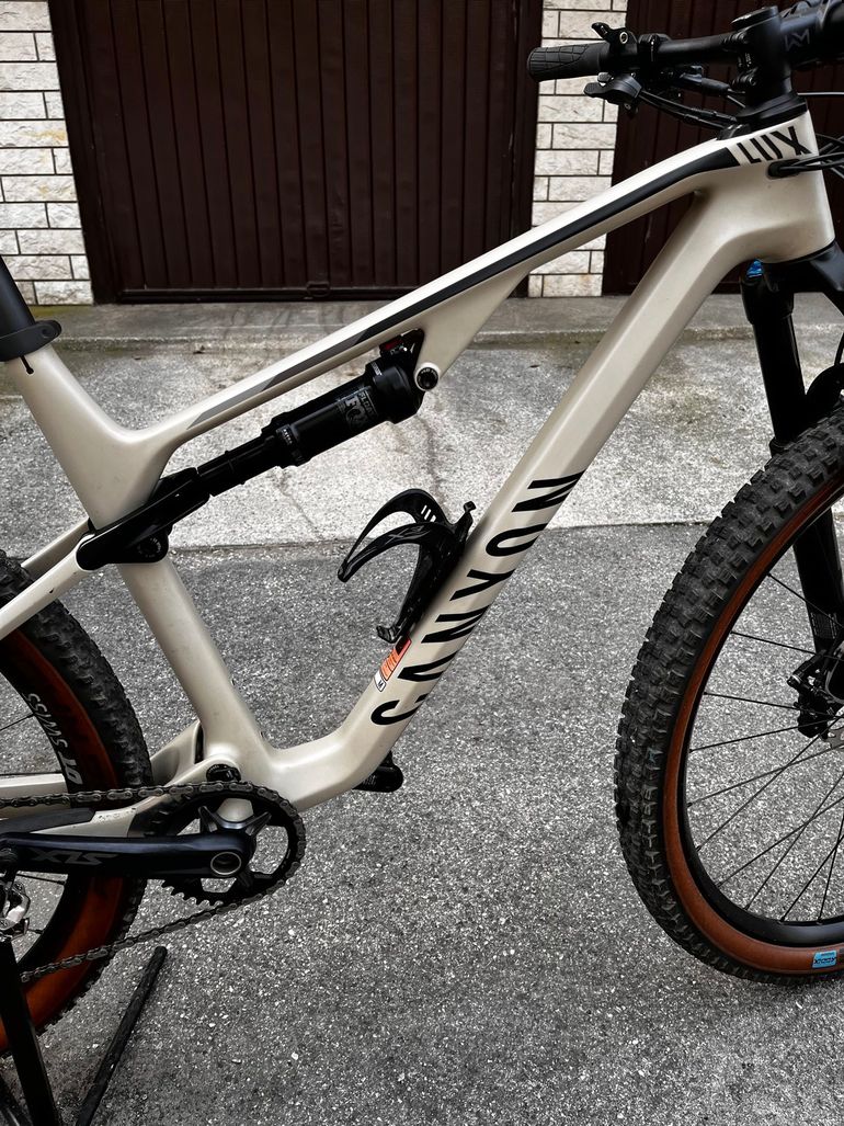 Canyon Lux Trail CF 2022 2022