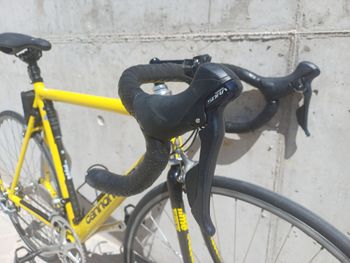 Used Cannondale 2.8 Aluminum 2020 Road & Gravel, White — image 3 of 9