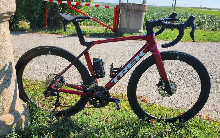 Trek Madone Sl Trek 1600 Slr Road Bike Trek Madone SL Gen 2025 2025