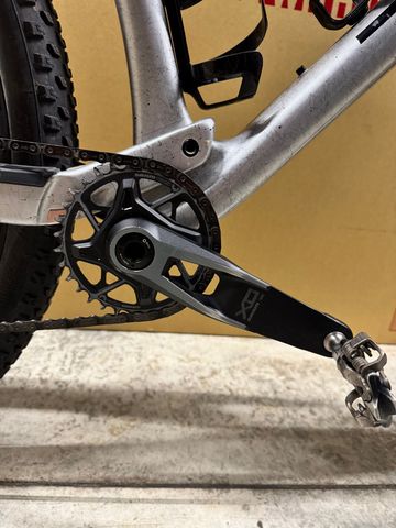 Used Trek Supercaliber SRAM X0 Eagle AXS (T-Type) 2024 Mountainbike, Light Gray — image 11 of 12