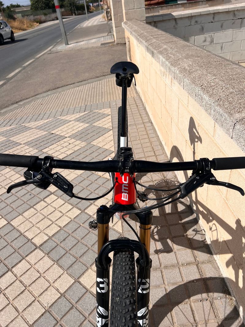 Used BMC Fourstroke 01 LTD 2023 2023 Mountainbike, Red, 29 — image 5 of 6