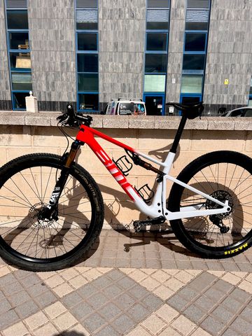 Used BMC Fourstroke 01 LTD 2023 2023 Mountainbike, Red, 29 — image 2 of 6