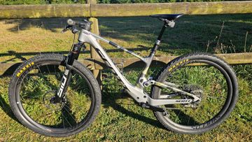 Used Scott Spark SRAM X0 Eagle AXS (T-Type) 2025 Mountainbike, Light Gray — image 2 of 5
