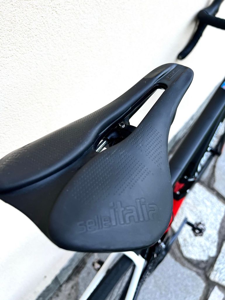 Used Wilier GARDA SHIMANO ULTEGRA R8000 2023 2023 Road & Gravel, Black — image 8 of 11