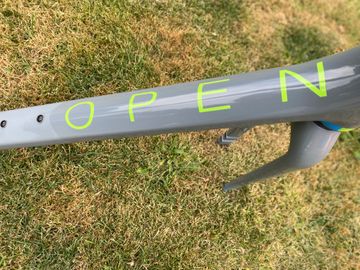 Gebrauchtes Open Wi. De Frameset 2025 Road & Gravel, Hellgrau — Bild 2 von 5