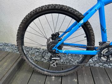 Used Commencal Premier HD4 2012 Mountainbike, Blue — image 6 of 11