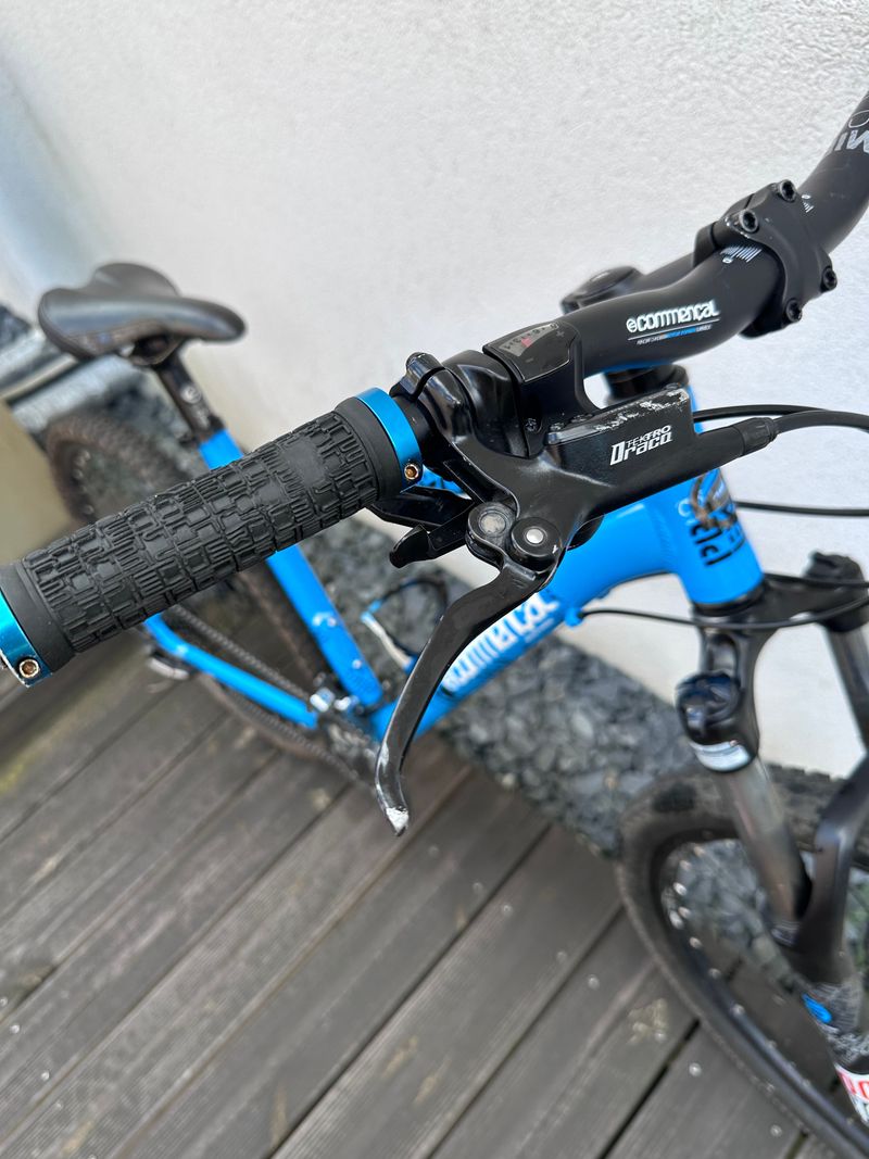 Used Commencal Premier HD4 2012 Mountainbike, Blue — image 8 of 11