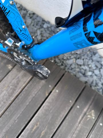 Used Commencal Premier HD4 2012 Mountainbike, Blue — image 10 of 11