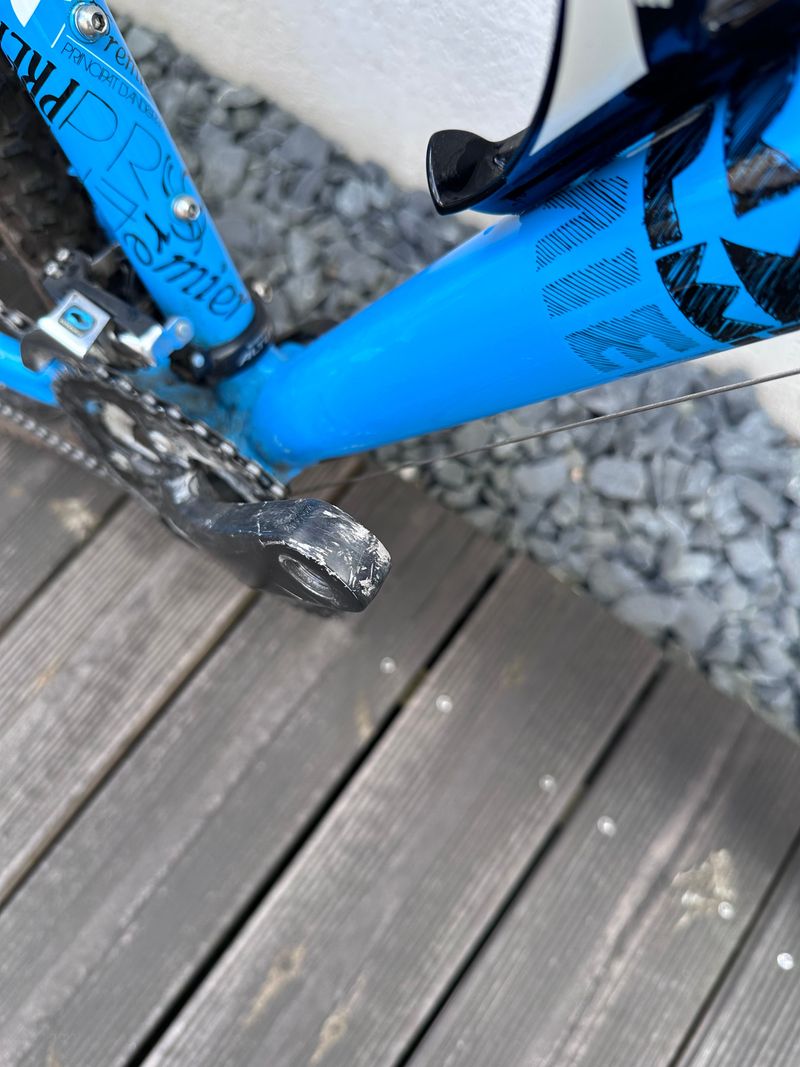Used Commencal Premier HD4 2012 Mountainbike, Blue — image 10 of 11