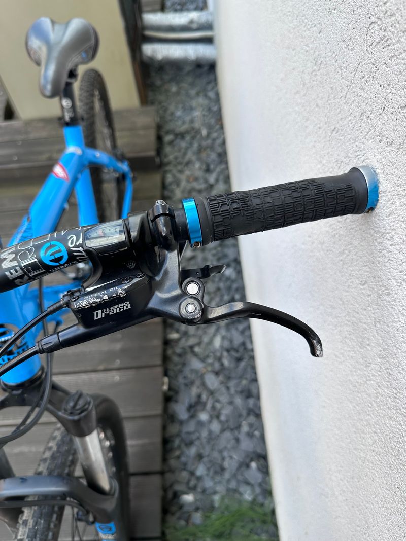 Used Commencal Premier HD4 2012 Mountainbike, Blue — image 9 of 11
