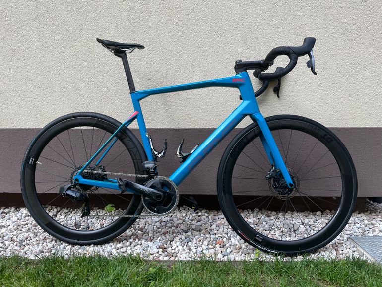 Used BMC Roadmachine 01 THREE 2020 2020 Road & Gravel — image 1 of 4