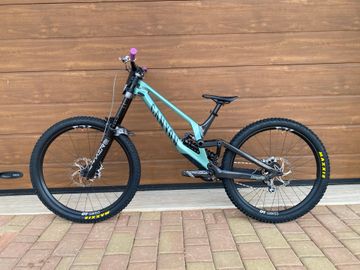 Used Canyon Sender SRAM GX DH 2024 Mountainbike, Green — image 2 of 10