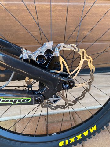 Used Canyon Sender SRAM GX DH 2024 Mountainbike, Green — image 8 of 10