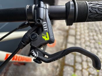 Gebrauchtes Propain Hugene SRAM X01 Eagle AXS 2023 Mountainbike, Orange, 29 — Bild 4 von 13