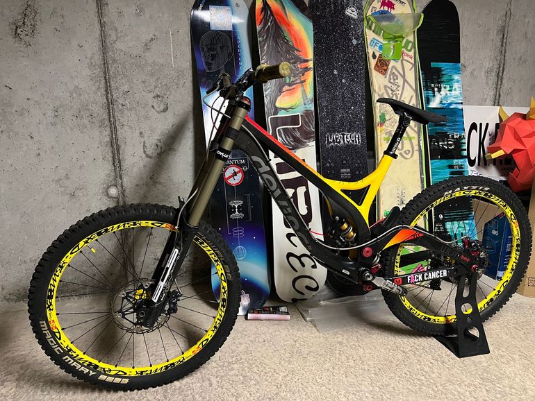 Used Devinci Wilson Carbon 26” 2014 Mountainbike, Black — image 4 of 8