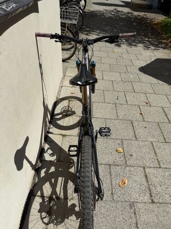 Used Orbea H15 2022 Mountainbike, Black — image 2 of 10
