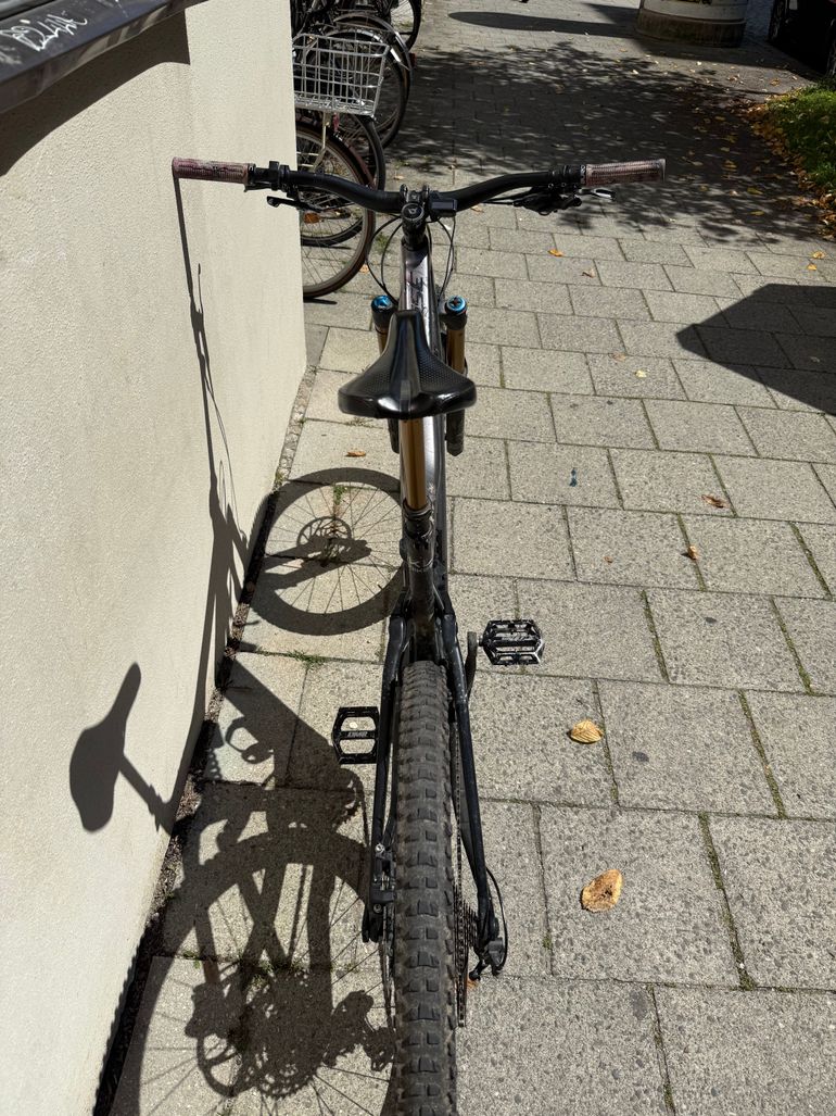 Used Orbea H15 2022 Mountainbike, Black — image 2 of 10