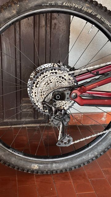 Norco Range Shimano Deore XT 2024 Mountainbike d'occasion — image 12 sur 12