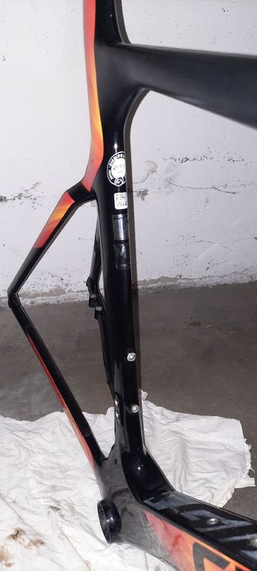 Tweedehands Giant Propel Advanced SL 1 Disc 2018 Frameset 2018 Road & Gravel — afbeelding 3 van 5