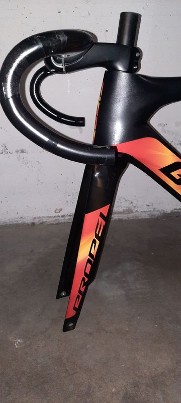 Tweedehands Giant Propel Advanced SL 1 Disc 2018 Frameset 2018 Road & Gravel — afbeelding 5 van 5
