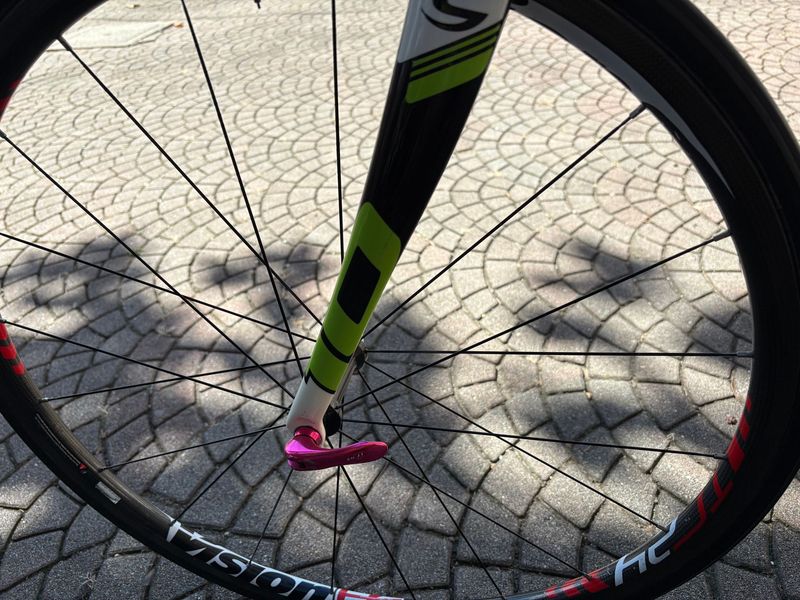 Used Cannondale CAAD 10 105 2014 Road & Gravel, Black — image 10 of 11