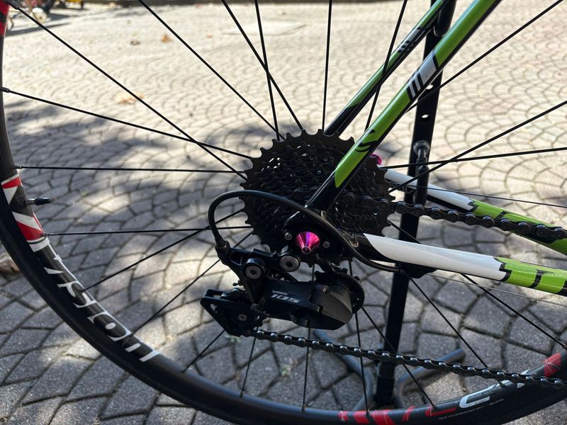 Used Cannondale CAAD 10 105 2014 Road & Gravel, Black — image 3 of 11