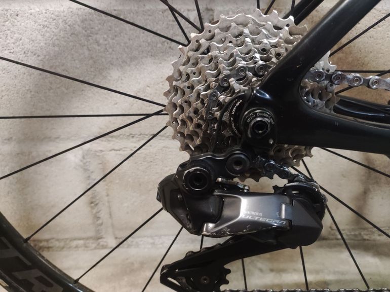 Used Cannondale SuperSix EVO Carbon Disc Ultegra Di2 2022 2022 Road & Gravel, Black — image 7 of 10