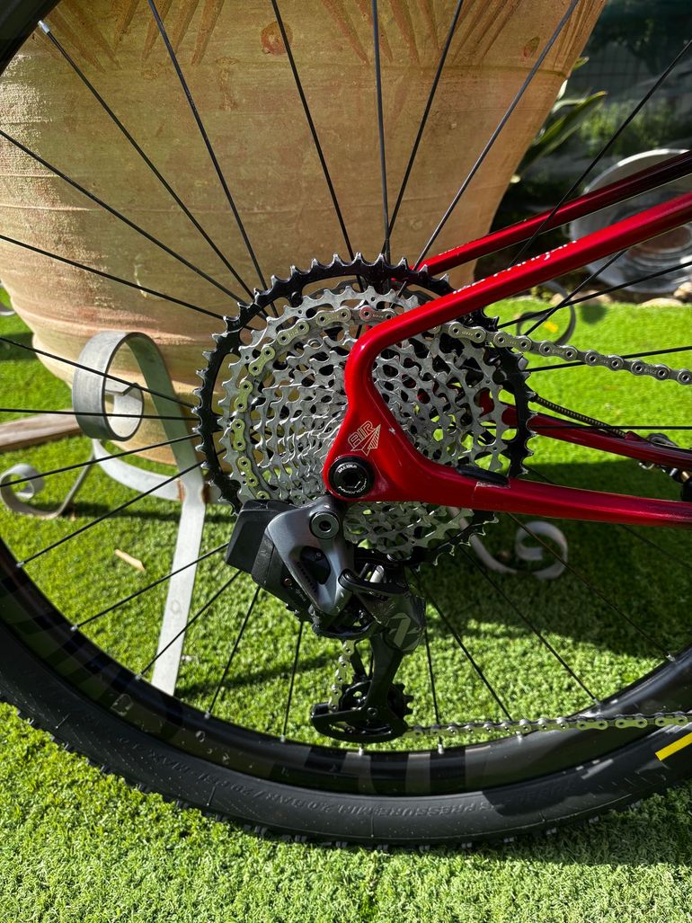 Used Lee Cougan Innova 2022 Mountainbike, Red, 29 — image 3 of 7
