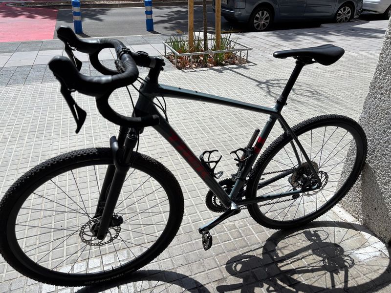 Used Trek Checkpoint AL 4 2019 2019 Road & Gravel, Light Gray — image 2 of 6