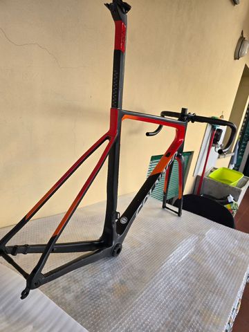 Używany Colnago V3-RS Disc Frameset 2022 Road & Gravel — zdjęcie 8 z 12